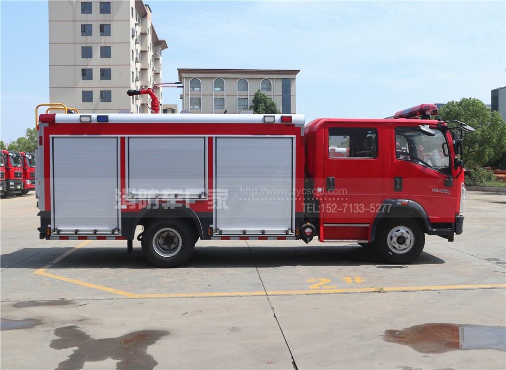 4噸水罐消防車【重汽豪沃】