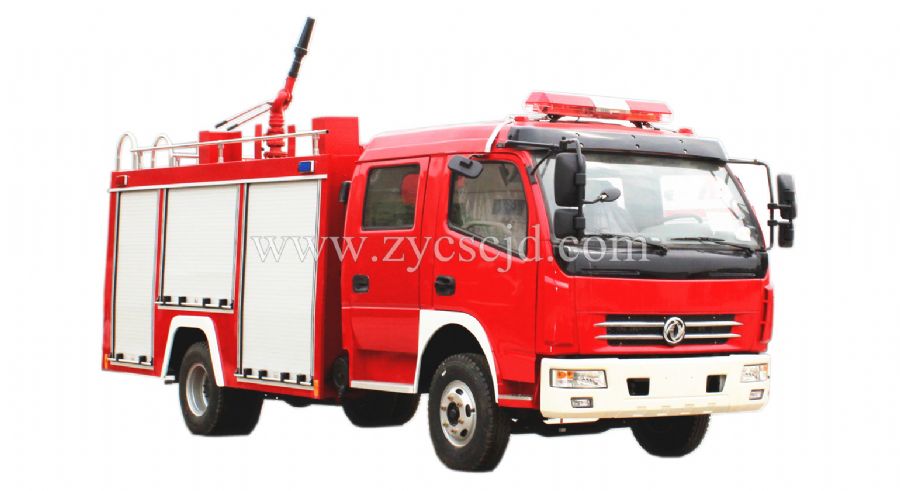 東風(fēng)多利卡4噸內(nèi)藏水罐消防車