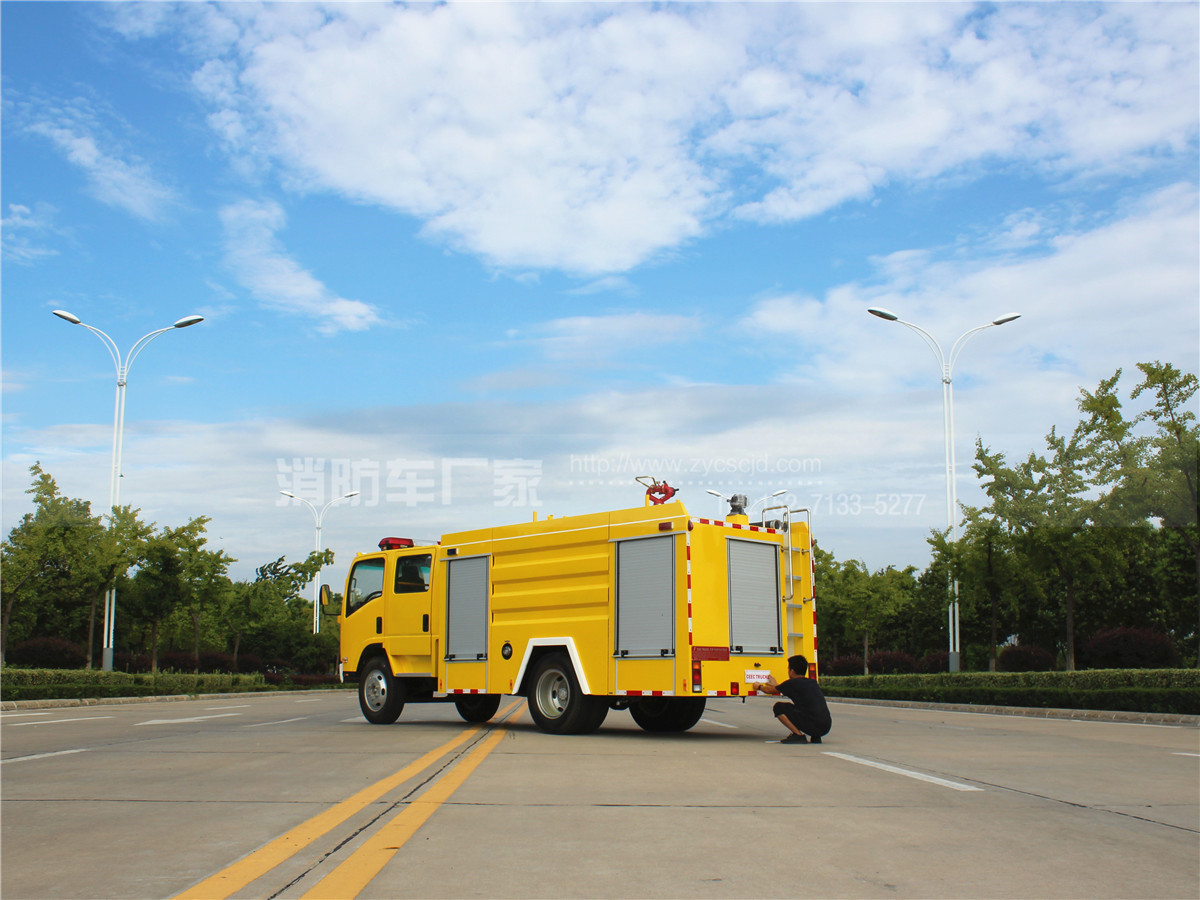 五十鈴700P水罐消防車